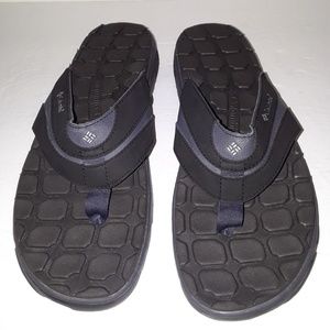 COLUMBIA Slippers  Men's Size 9 Pre owned Good Con